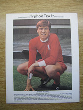 EMLYN HUGHES - TYPHOO TEA INTERNATIONAL FOOTBALL STARS CARD 1973/74