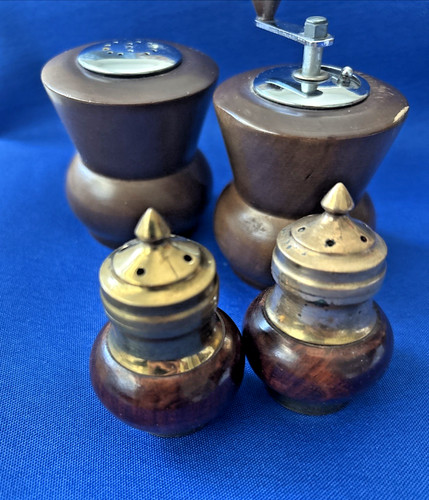 Japanese salt shaker pepper - salt,