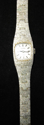 Vintage silver tone bark