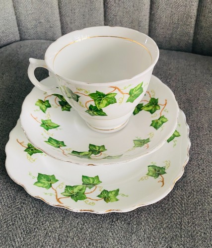 Colclough bone china - ivy, leaf