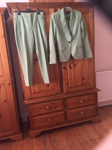 Zara trouser suit 10 - 8/10, fitted
