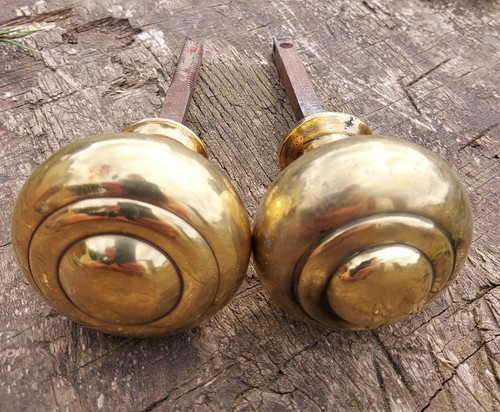 Antique brass door knobs - 2, x