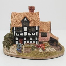 Lilliput Lane Saddlers Inn