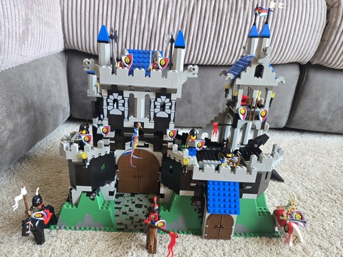 Lego system 6090 knights royal - lego,