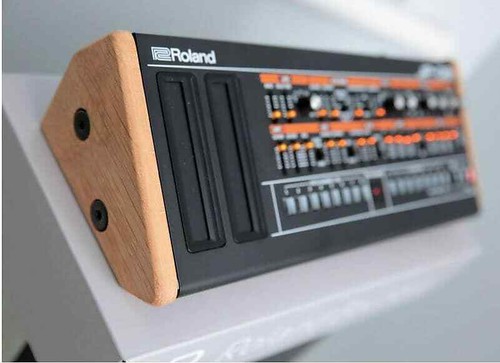 Roland boutique solid oak - roland,