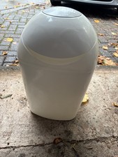 Tommee Tippee Sangenic Nappy Disposal bin - White Used good condition