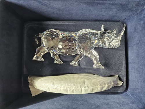 Swarovski figurine numbered - figurine,