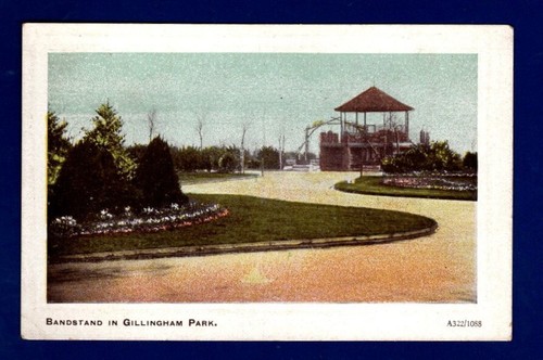 003035 postcard gillingham - postcard,