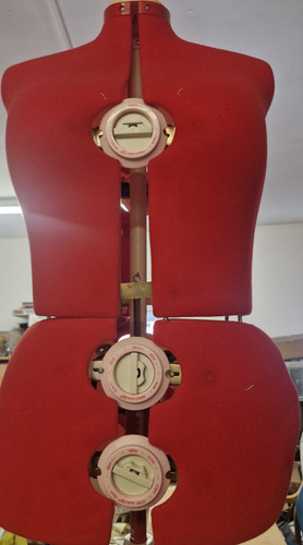 Singer mannequin dress red - singer,