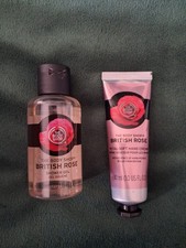 The Body Shop Rose Bundle Hand