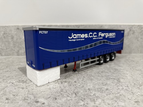 Corgi tri axle - tri-axle, curtainside