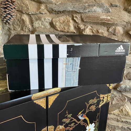 Shoe box only - box, only*
