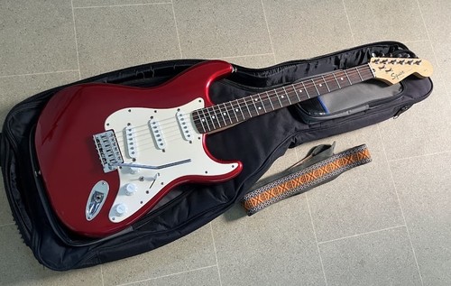 Fender squier strat with - fender,