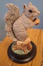 Country Artists Minature Squirrel Ornament Height 3.5"