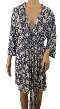 Marilyn Monroe Intimates Size Medium Womens Robe Belted Gray White Floral Print