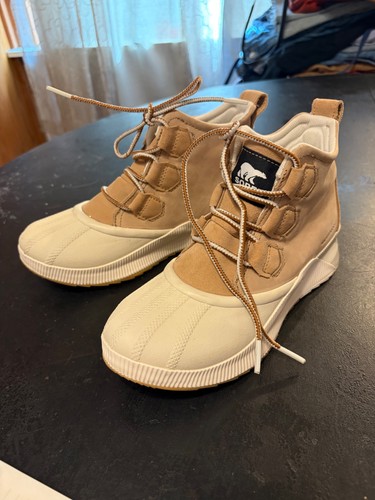 Cream and khaki - , duck