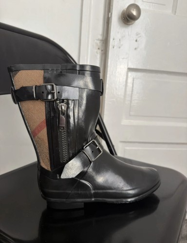 Ladies burberry black rubber - burberry,