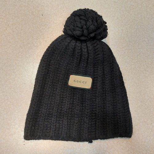 Gucci with pompoms logo - pompoms,