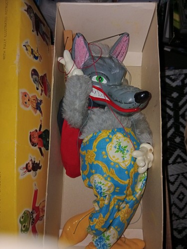 Pelham vintage puppet - wolf, in