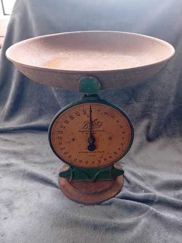 Kitchen scale vintage - scale, boots