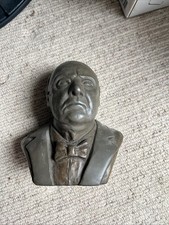 Handmaid churchill bust - churchill,