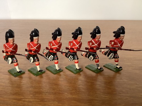 Britains vintage lead soldiers - britains,