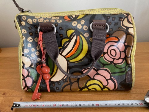 Fossil key per - per, oilcloth