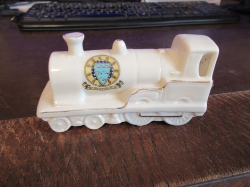 Uckfield crested china - , carlton