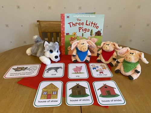 Three little pigs story sack - story, 2