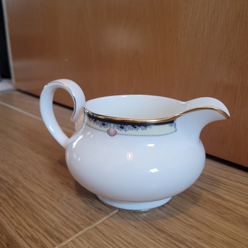 Royal doulton rhodes gravy - doulton,