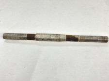 Rear wheel spindle - BSA