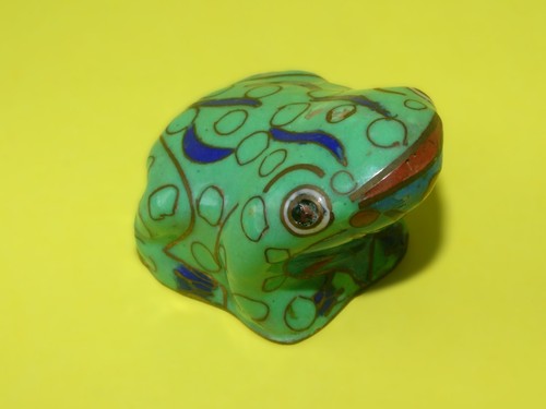 Small cloisonne frog - small,