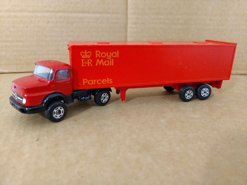 Corgi juniors mercedes royal - corgi,