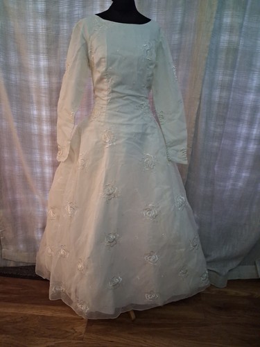 Wedding dress size ivory - wedding,