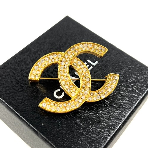 Chanel coco logo brooch - coco,