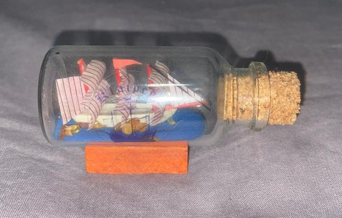 Small ship bottle with - in,