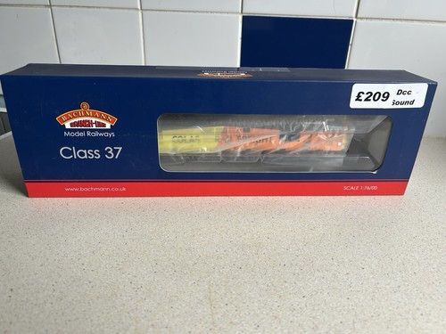 Bachmann 394 colas class 37 - 32-394,