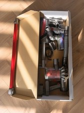 Dyson V6 Total Clean complete