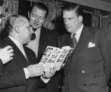 Jazz Guitarist Ivor Mairants