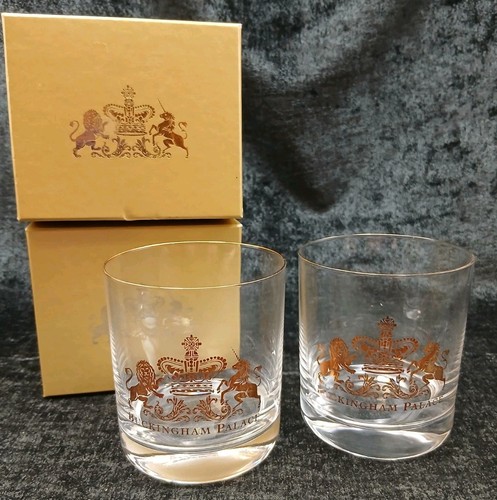 Buckingham palace pair cut - pair, of