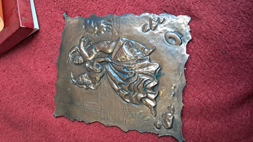 Embossed brass tone - embossed,