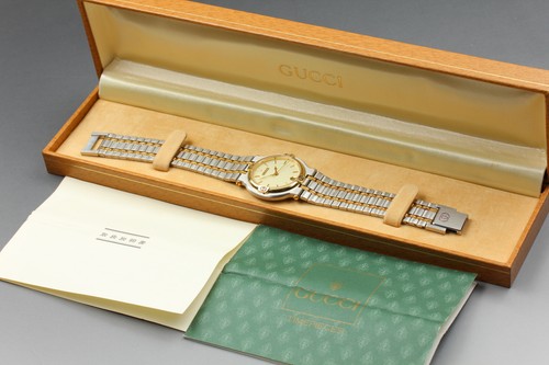 Near mint box gucci 9000m - w/box],