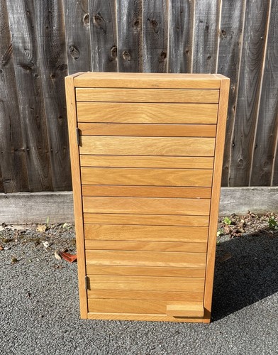 Wooden wall mount - wall,