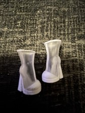 LOL Tweens  GOLDIE TWIST Doll