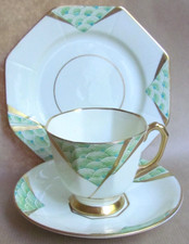 ROYAL STAFFORD IVORY GROUND ART DECO STYLE TEA TRIOS (Ref9677)
