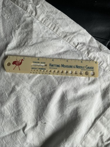 Knitting measure needle gauge - measure/needle,