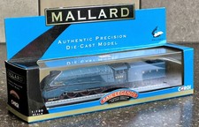 Corgi ST97501 NRM LNER 4-6-2 "Mallard" A4 Class Garter Blue RAIL LEGENDS (1:120)