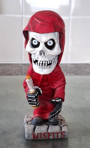 Official misfits crimson - misfits,