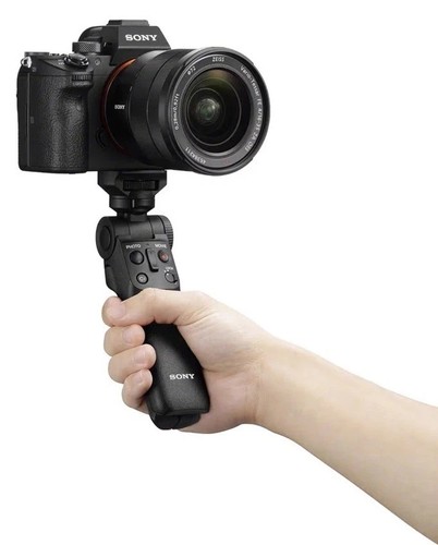 Sony shooting grip - shooting, with