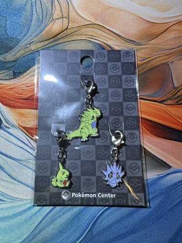 Pokemon center larvitar - pokemon,